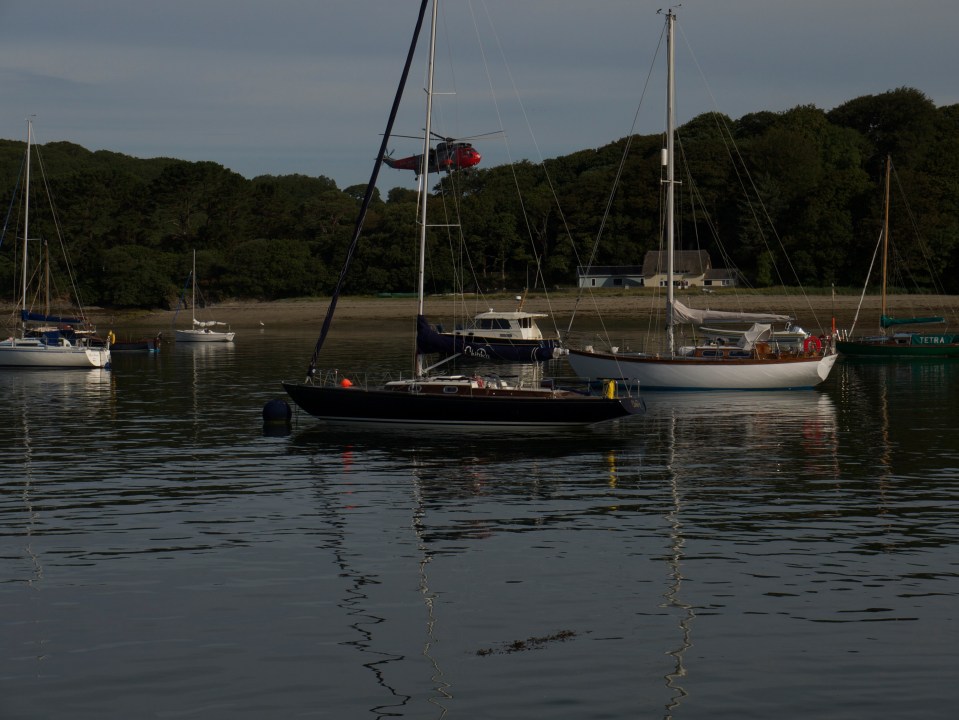 Photo of search and rescue helicopter
